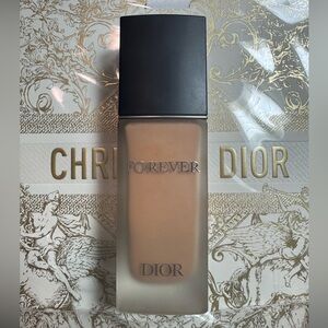 Dior Forever 24H Wear trans proof Foundation in 4N